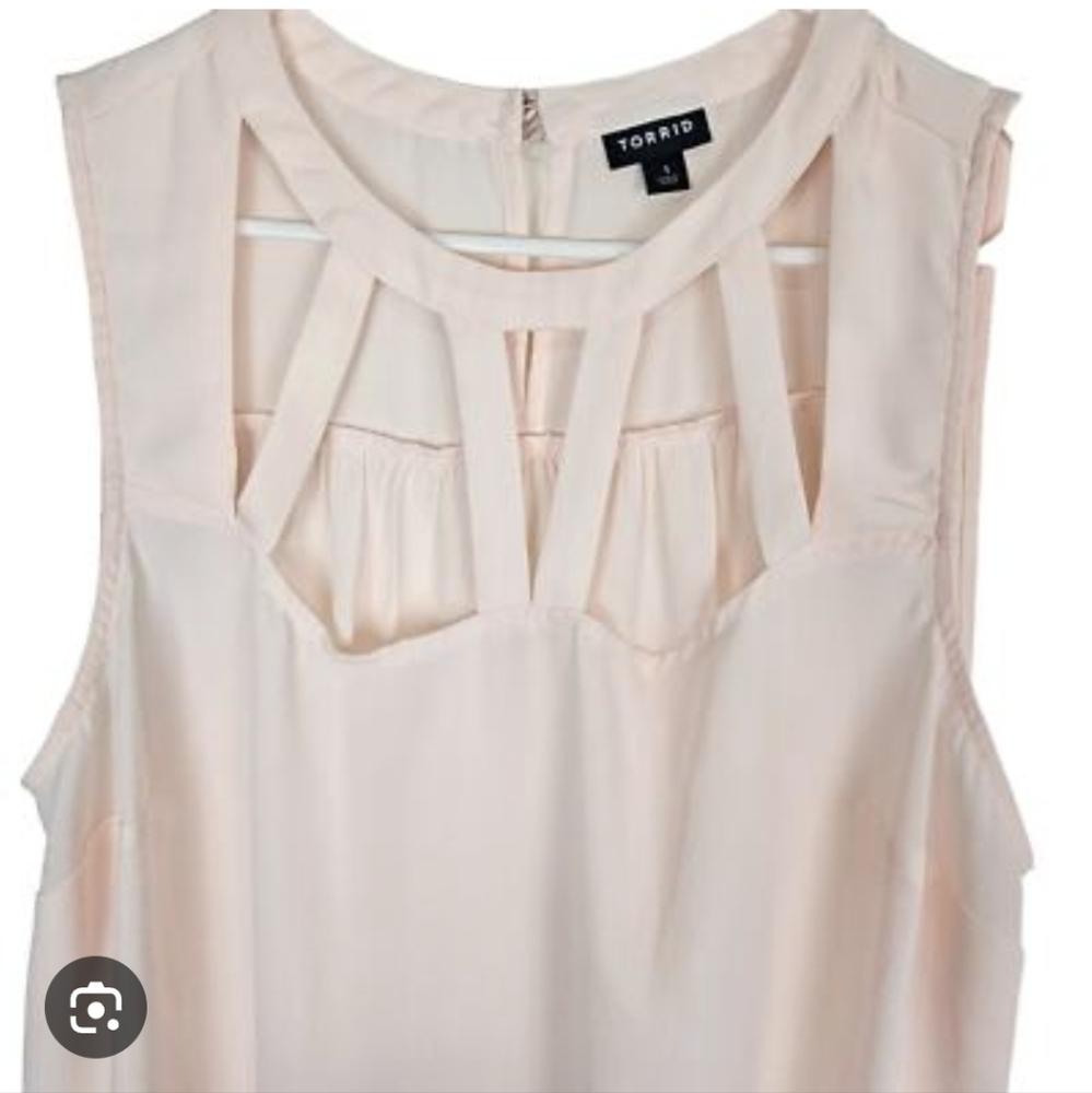 Torrid Georgette Cage Front Tank Pink Size 5X